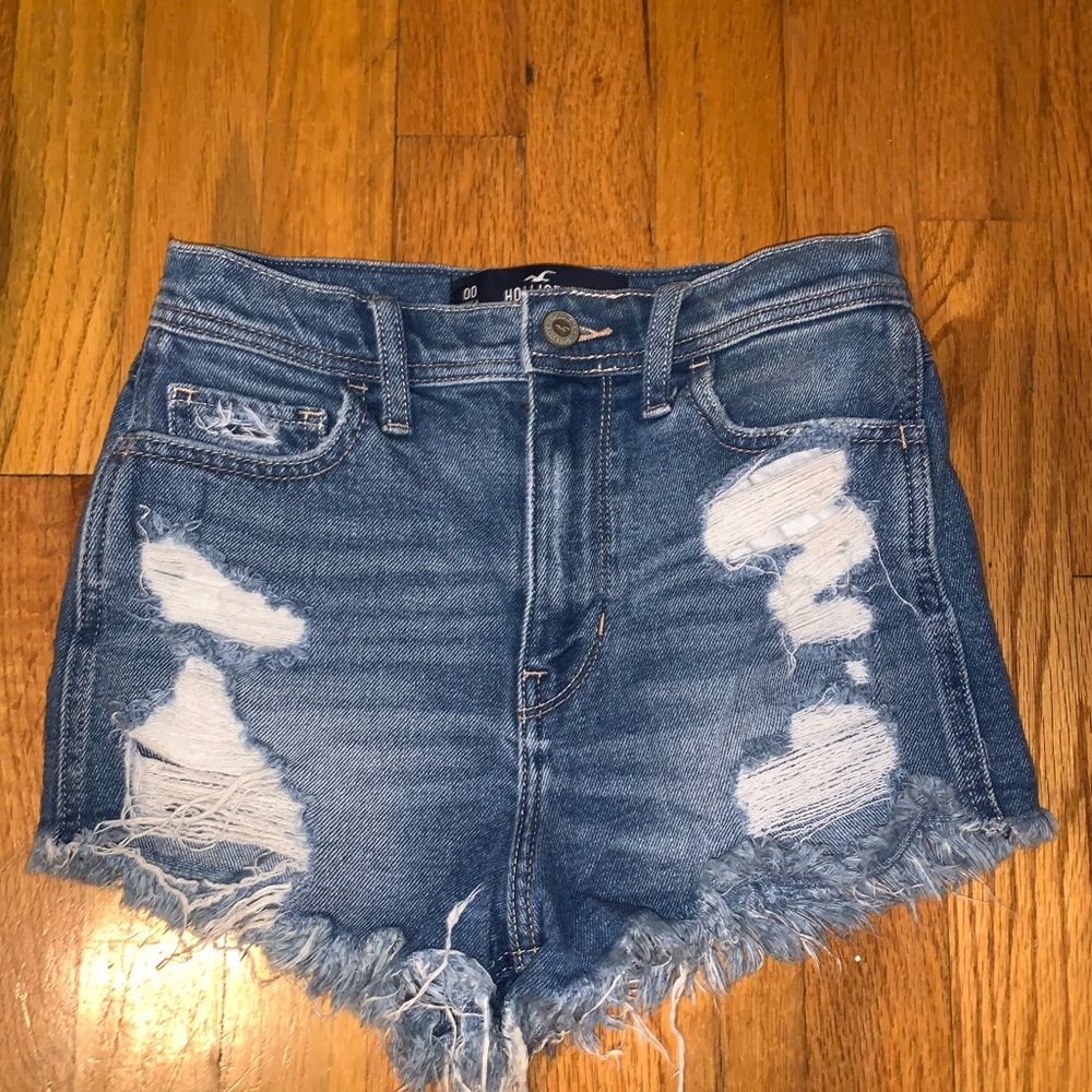 Hollister High Rise Vintage Short Size 00 and 23